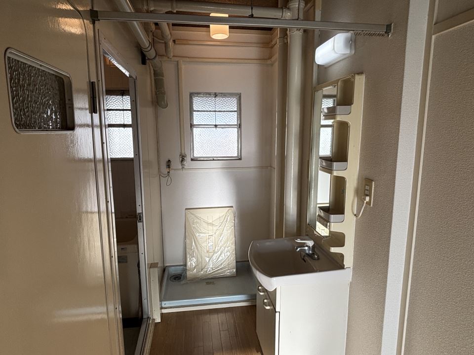 洗面設備　洗面台・洗濯機置場