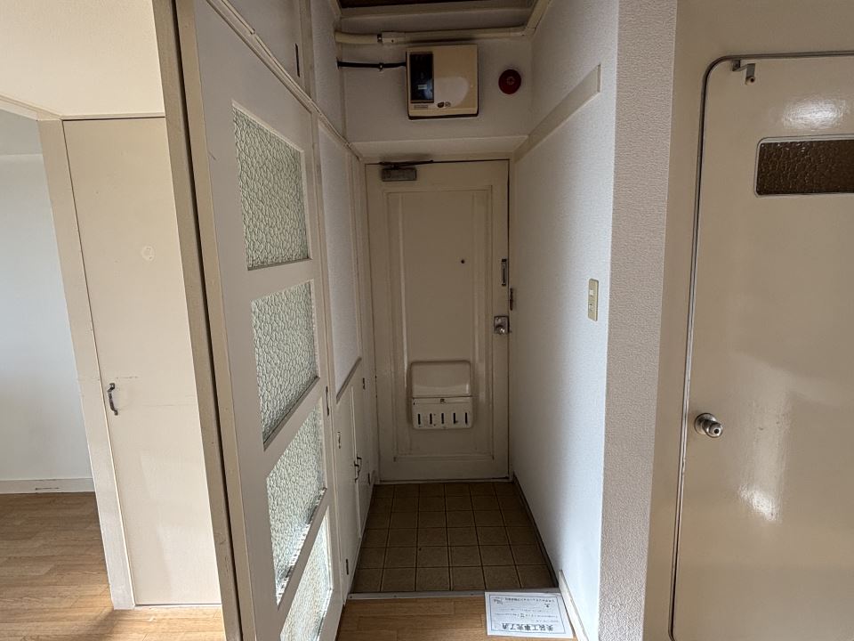 玄関　シューズボックスあります