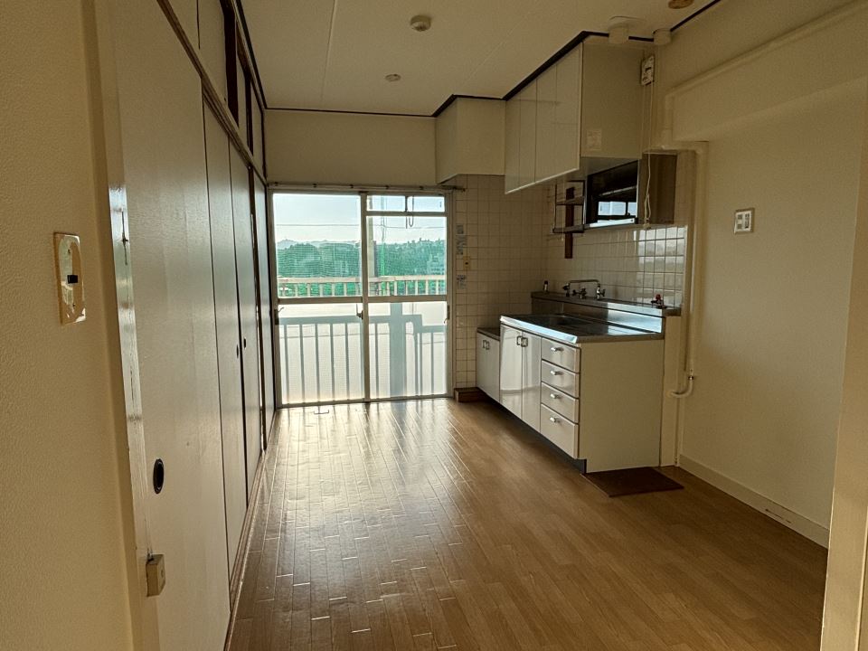 居室・リビング　ＤＫにも収納あります