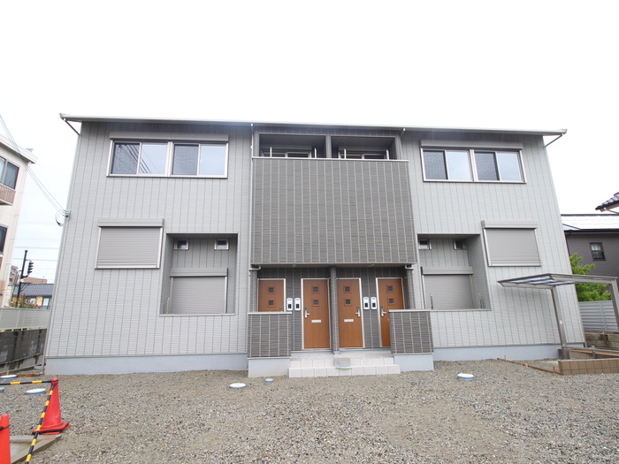 建物外観　建築中