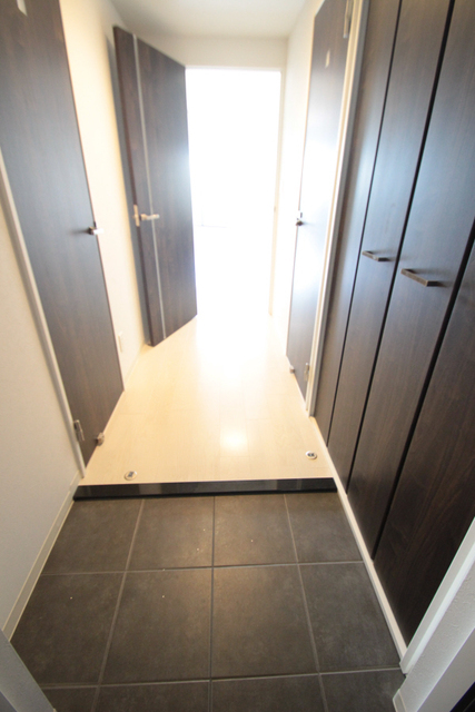 玄関　※参考写真です。現状優先となります。