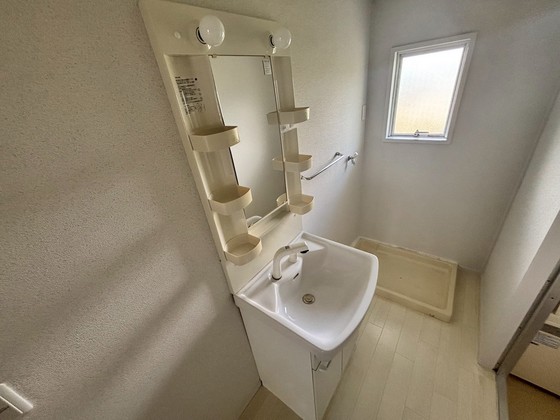 洗面設備　※別部屋の写真です
