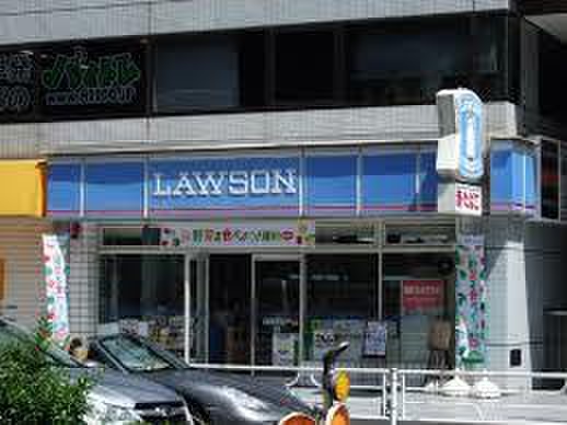 コンビニ　ＬＡＷＳＯＮ鶴屋町二丁目店（コンビニ）まで238m