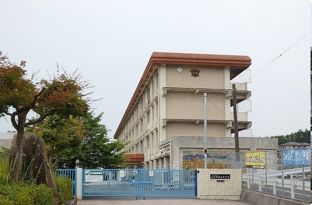 その他　五日市観音中学校（その他）まで1500m