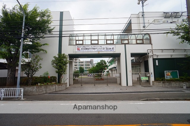 中学校　横浜市立岡野中学校（中学校）まで289m