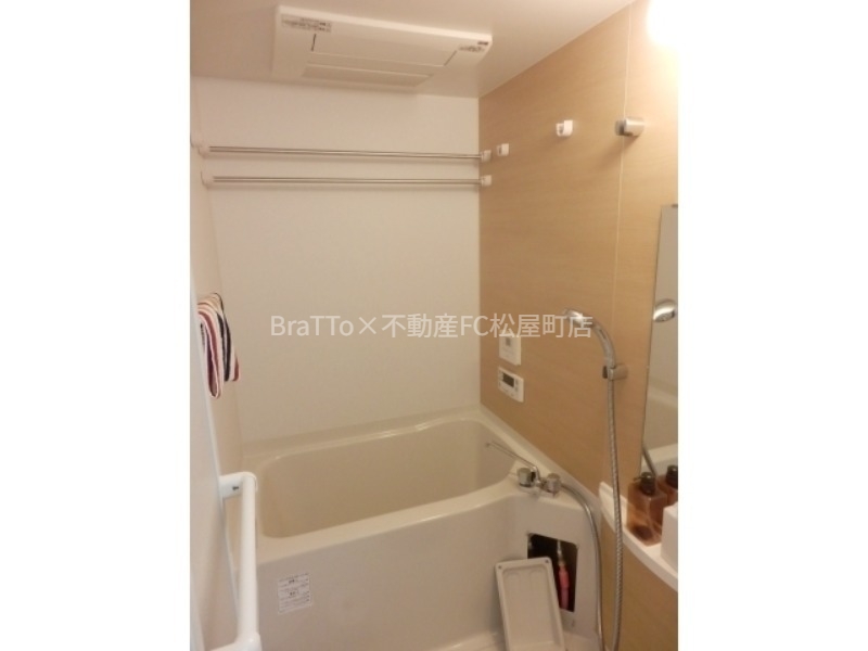 バス・シャワールーム　バス（浴室乾燥機・ミストサウナ付き）