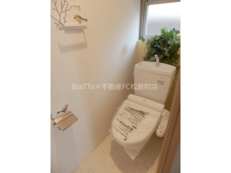 トイレ　トイレ（ウォシュレット付き）