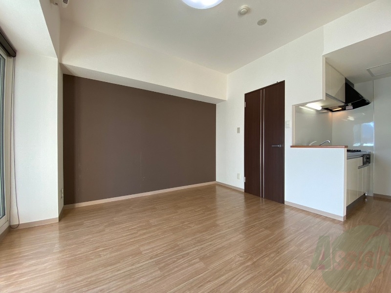 居室・リビング　広くてきれいなリビングです！快適に過ごせそうですね。