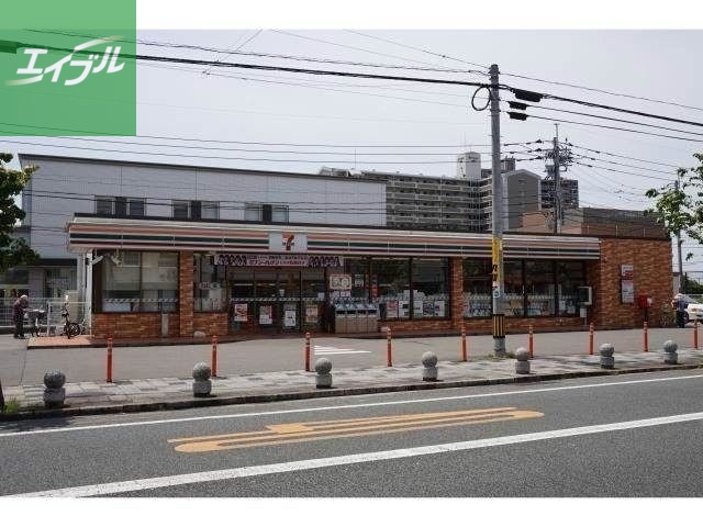 コンビニ　セブンイレブン鳥栖中央店（コンビニ）まで521m