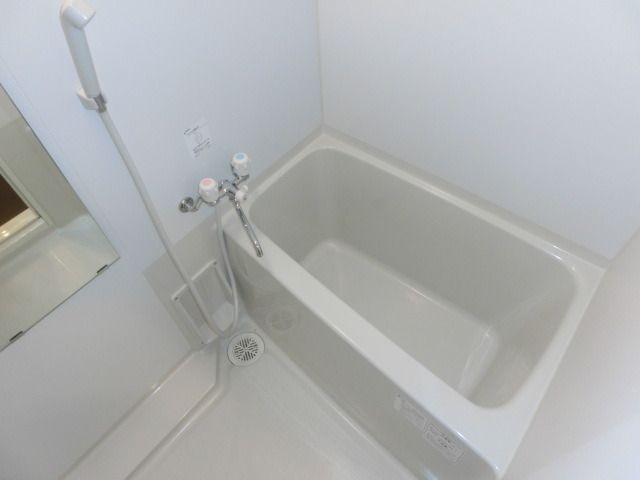 バス・シャワールーム　バスルーム