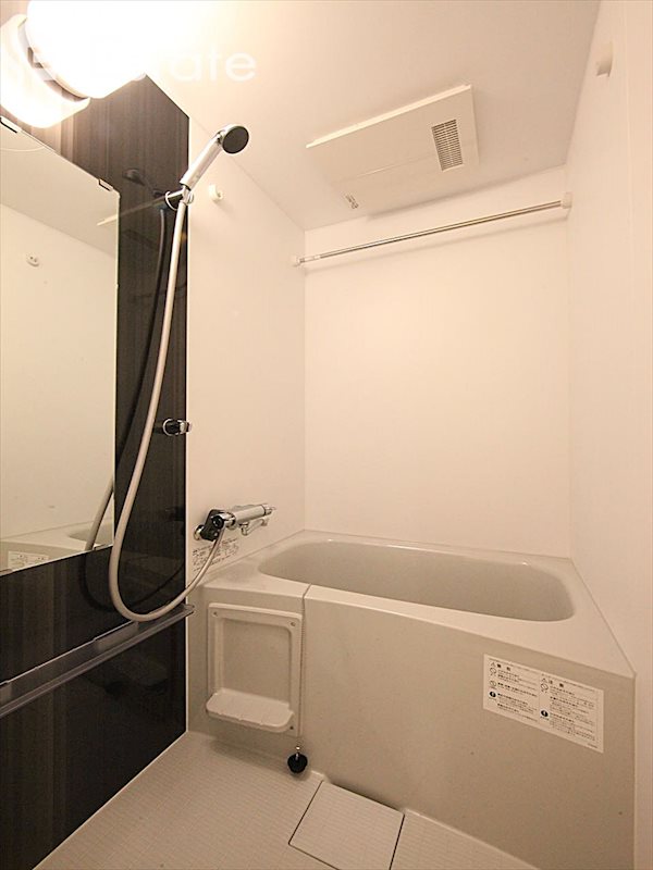 バス・シャワールーム　バスルーム