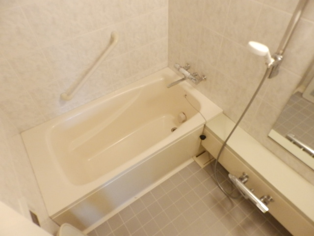 バス・シャワールーム　追い焚き可