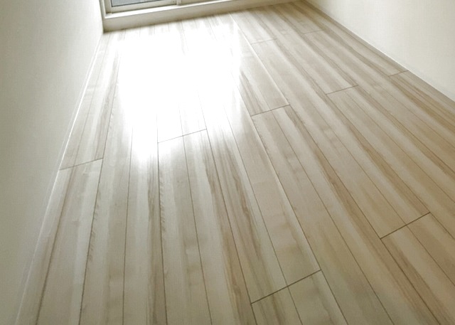 居室・リビング　室内