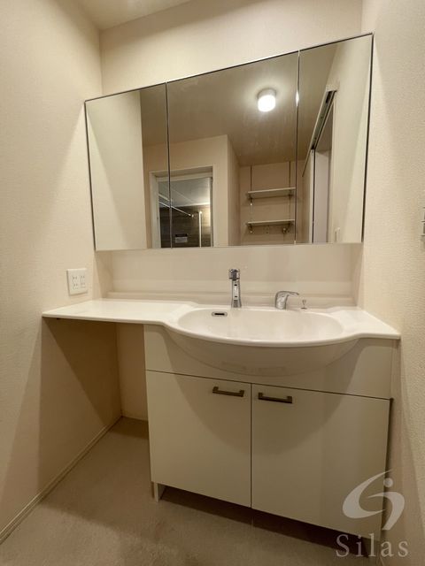 洗面設備　同仕様