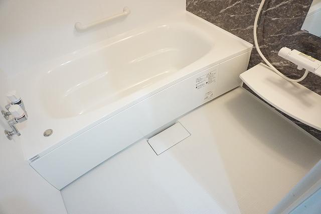 バス・シャワールーム　浴室