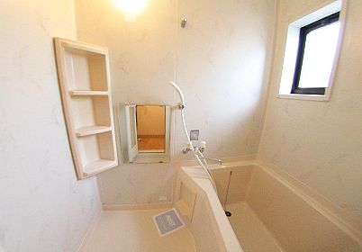 バス・シャワールーム　ゆったり過ごせるお風呂です