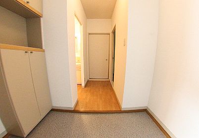 玄関　収納もある玄関です