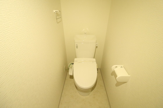 トイレ　※別号室の写真です。