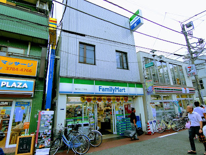 コンビニ　ファミリーマート 旗の台二丁目店（コンビニ）まで203m