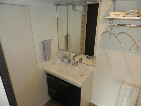 洗面設備　洗髪洗面化粧台