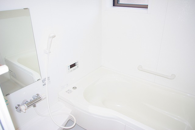 バス・シャワールーム　お風呂で日々の疲れを落としましょう