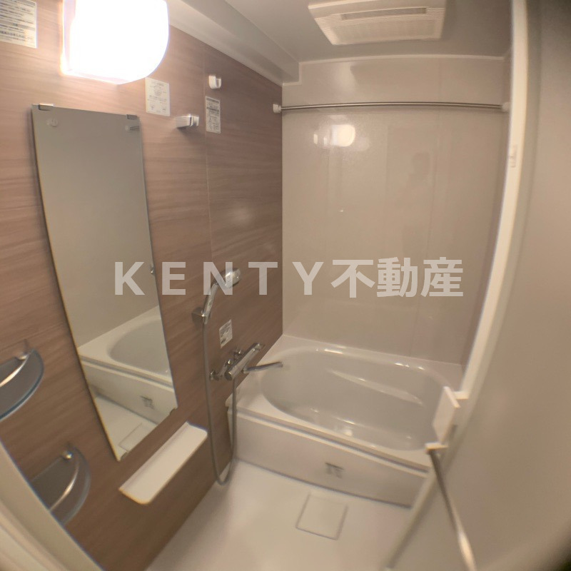 バス・シャワールーム　ゆったり過ごせるお風呂です