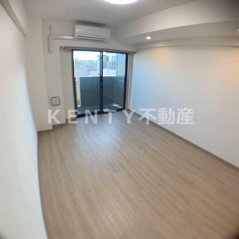 居室・リビング　こちらのリビングで趣味の時間をお楽しみください