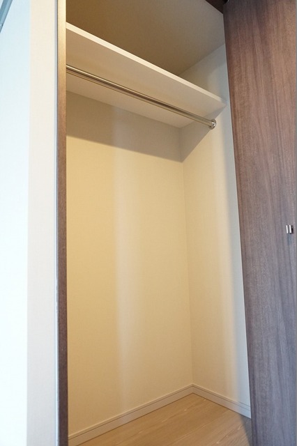 収納　（９０５号室の写真）