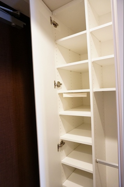 玄関　（９０５号室の写真）