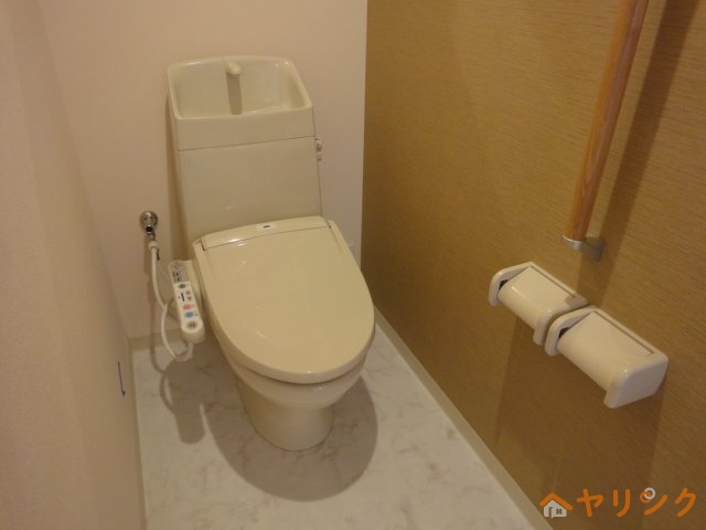 トイレ　シャワー付トイレ