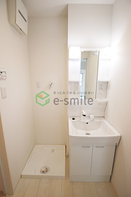 洗面設備　使いやすい洗面所です