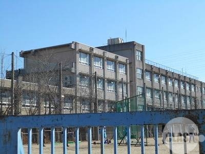 中学校　中百舌鳥中学校（中学校）まで1080m