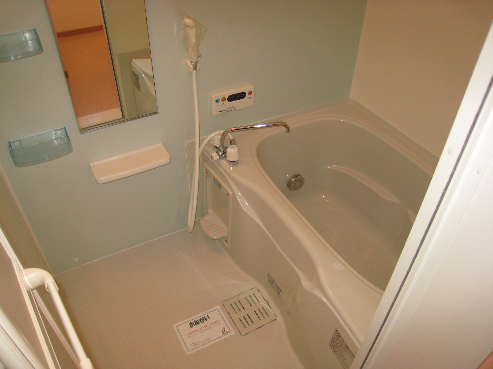 バス・シャワールーム　室内写真は別室です