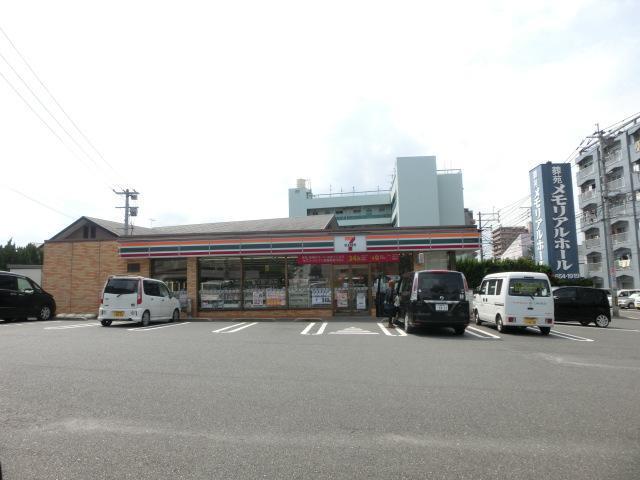 コンビニ　セブンイレブン（コンビニ）まで10m