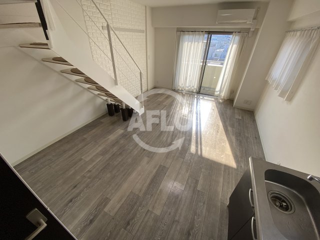 居室・リビング　オースティ北梅田　リビング