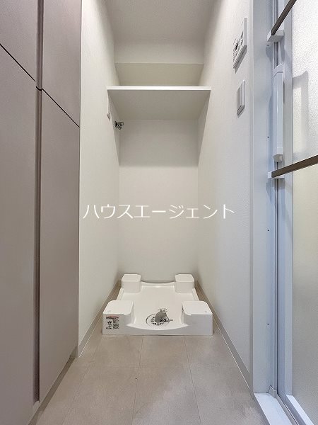 その他　洗濯機置き場は室内にございます※参考画像