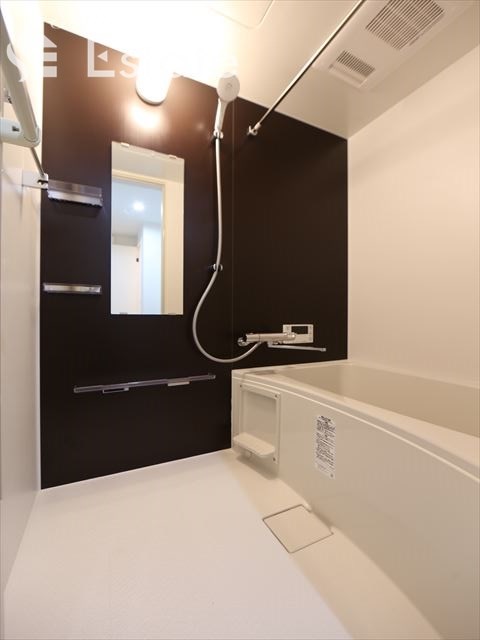 バス・シャワールーム　バスルーム