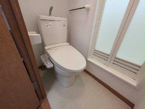 トイレ　仕様・設備は現況と異なる場合があります。現況優先。