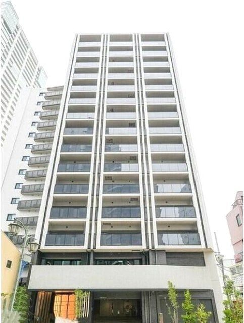 建物外観　オートロック完備