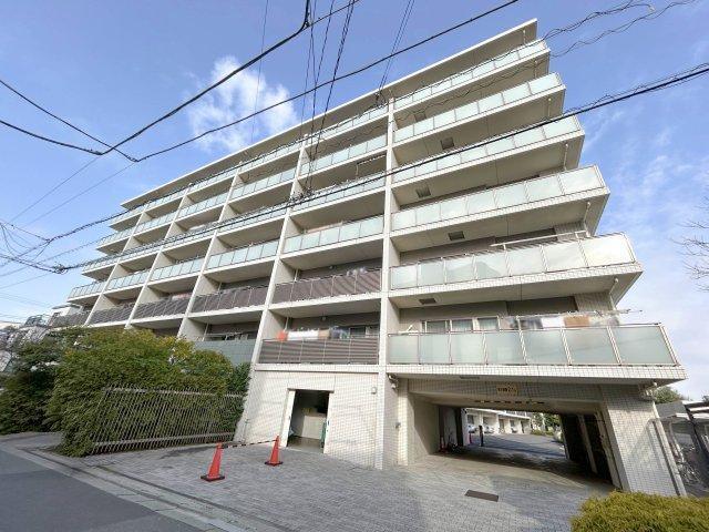 建物外観　外観タイル張りです