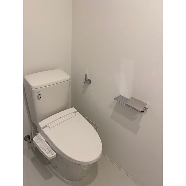 トイレ　※別部屋の参考写真です。