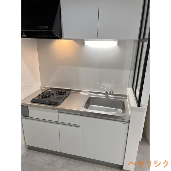 キッチン　同コンセプトの別物件の写真です