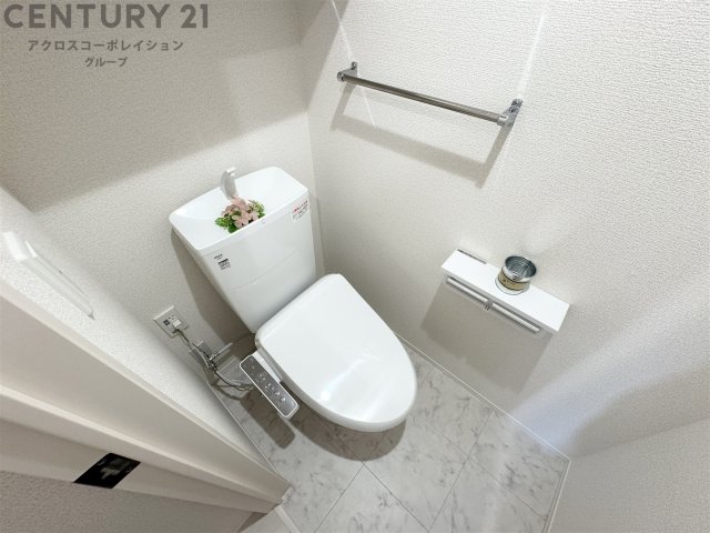 トイレ　温水洗浄便座付きのトイレです！