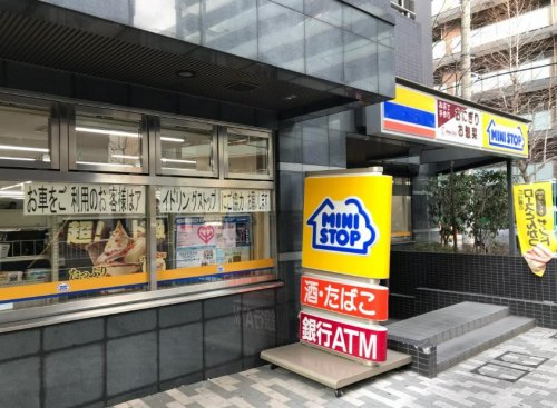 コンビニ　ミニストップ 新横浜1丁目店（コンビニ）まで253m