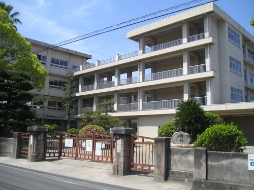 中学校　福山市立城北中学校（中学校）まで630m