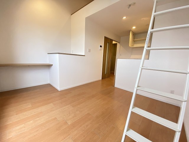 居室・リビング　ロフト付きのお部屋です！
