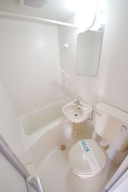 バス・シャワールーム　☆綺麗なお風呂とトイレです☆