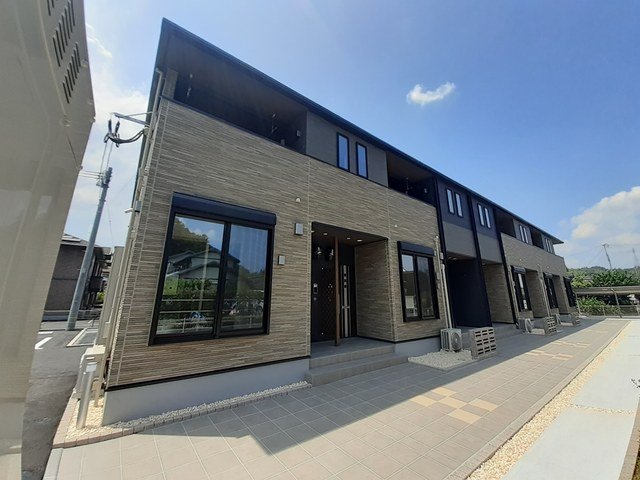 建物外観　落ち着いた雰囲気の外観です
