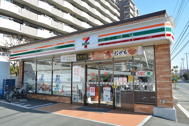 コンビニ　セブンイレブン（コンビニ）まで800m