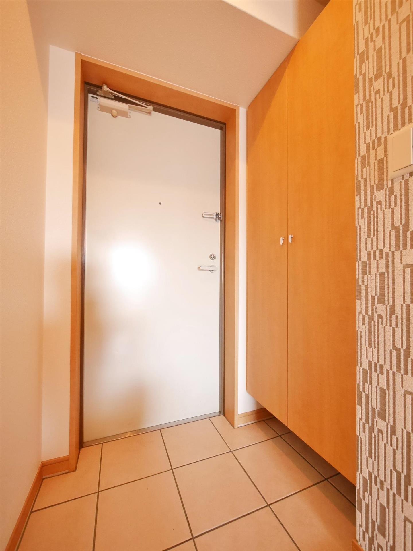 玄関　【1002号室写真】